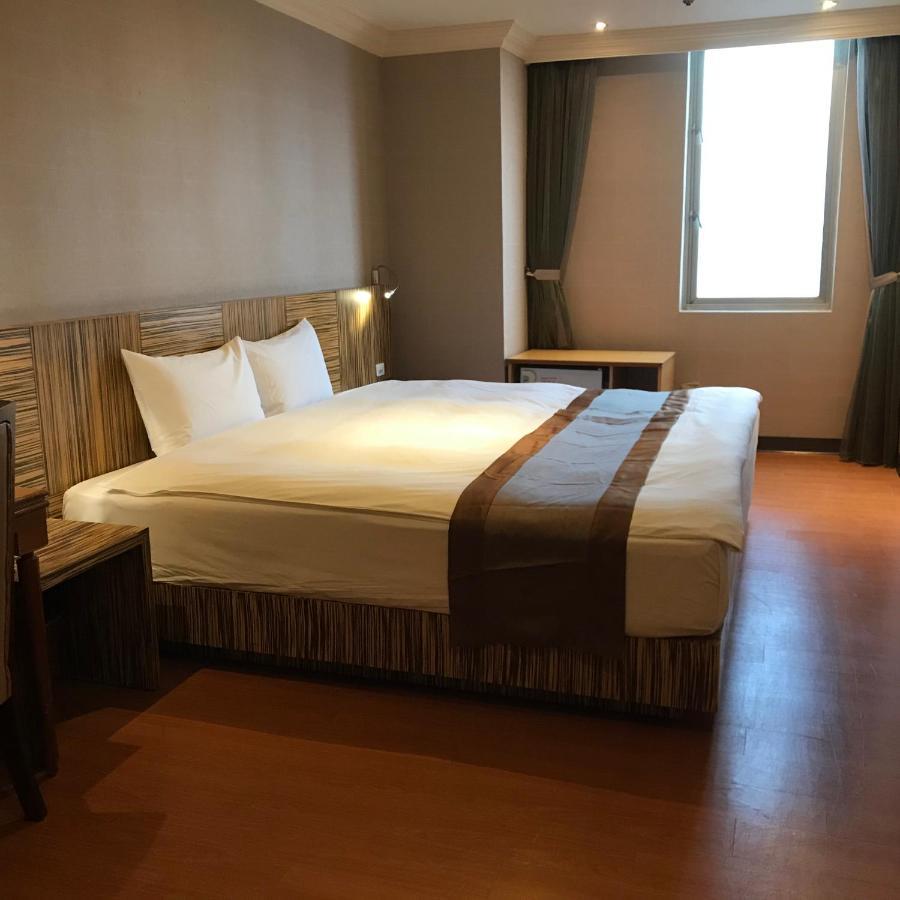 Yoai Hotel Yilan Exterior photo
